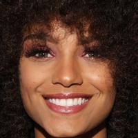 Alicia Aylies Nue