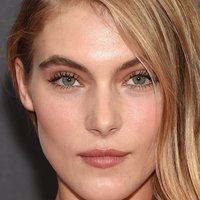 Allegra Carpenter Nue