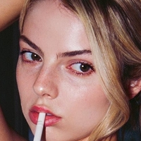 Allie Marie Evans Nue