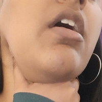 anita_haadik Nue