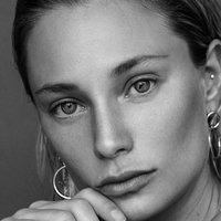 Anouk van Kleef Nue
