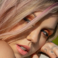 Ariel Atwood Nue