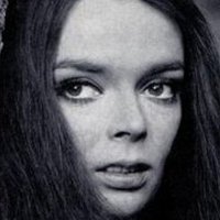 Barbara Steele Nue