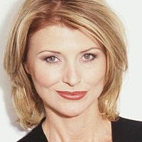 Beth Broderick Nue