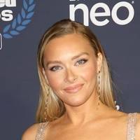 Camille Kostek Nue