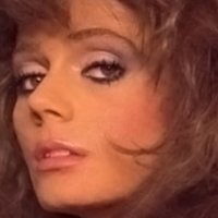Carol Cummings Nue