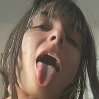Cassie Volikas Nue