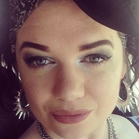 Catherine Sharples Nue