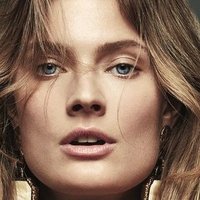 Constance Jablonski Nue