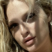 Daisy Delacroix Nue