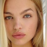 Daphne Groeneveld Nue