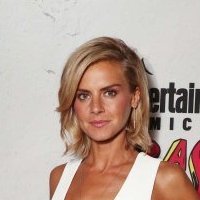 Eliza Coupe Nue