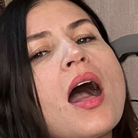 Eliza Moon Nue
