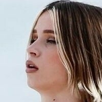 Ellie Gates Nue