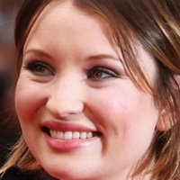 Emily Browning Nue