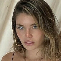 Flavia Laos Urbina Nue