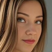 Isabella Kozlov Nue