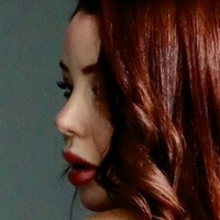 Isis Ruiva Nue