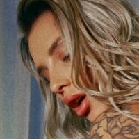 Juju Brais / Julia Abrams Nue