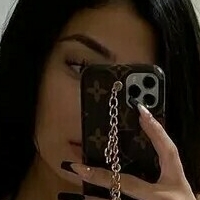 Julianna Ganez Nue