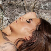 Julieanne McCarthy Nue