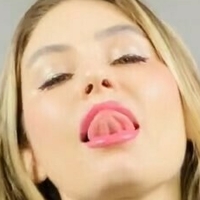 Kerri King Nue
