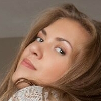 Komarova Nue