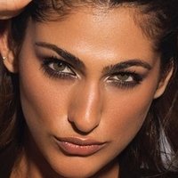 Kubra Sait Nue