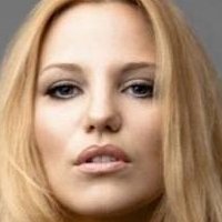 Laura Flannery Nue