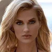 Leanna Bartlett Nue