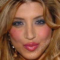 Leyla Razzari Nue