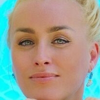 Liza B Nue