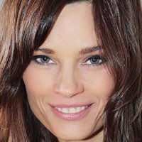 Lorraine Farris Nue