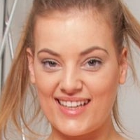 Lottie Rose Nue