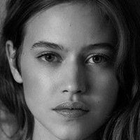 Lou de Laage Nue