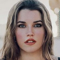 Luana Giorgio Nue