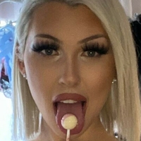 MarilynVonHoe Nue