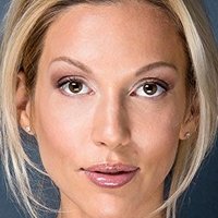 Miriam McDonald Nue
