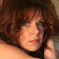 Mo Collins Nue
