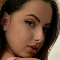 mollina_rae Nue