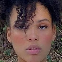 Nara Aziza Nue