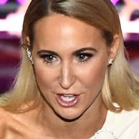 Nikki Glaser Nue