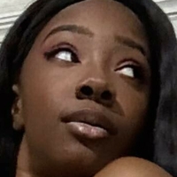 Niyahmoeye Nue