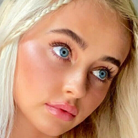 Olivia Mazukina Nue