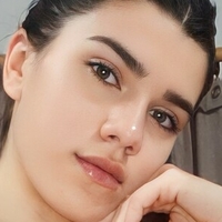 Outrageouscheeka Nue