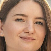 Pia Janina Tofall Nue