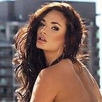 Rosie Roff Nue