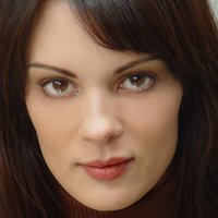 Roxanne Day Nue