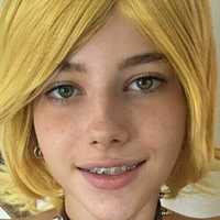 Rylieee / Carolyn Zambrano Nue
