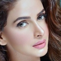 Saba Qamar Nue